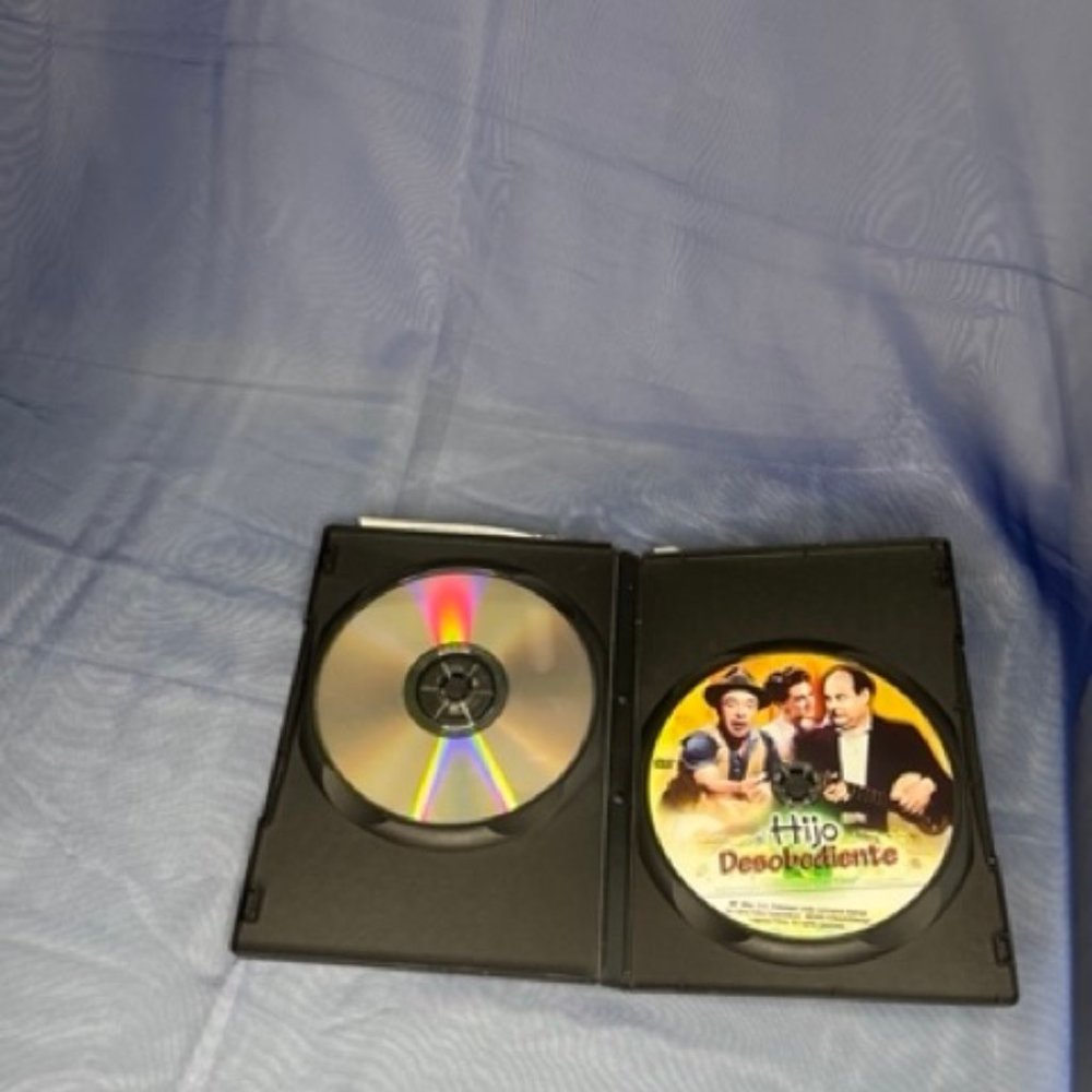 2 Spanish DVDs - Picture 3 of 6